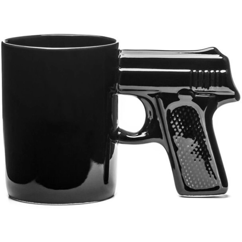 Hrnček s pištoľou - čierny