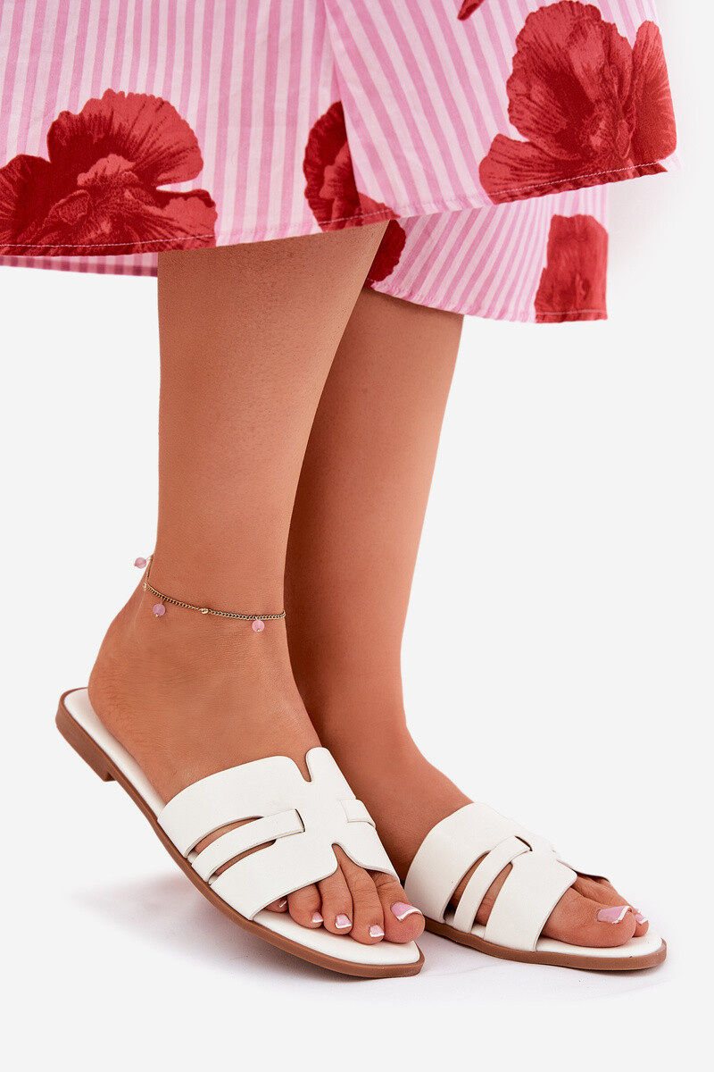 Boto Dámske Sandále Na Ploškom Opätku S Výrezmi Eko Koža Biele Ecapus