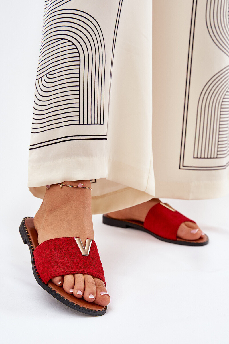 Boto Dámske Sandále Na Plohom Opätku S Ozdobnými Detailmi Červené Saliena