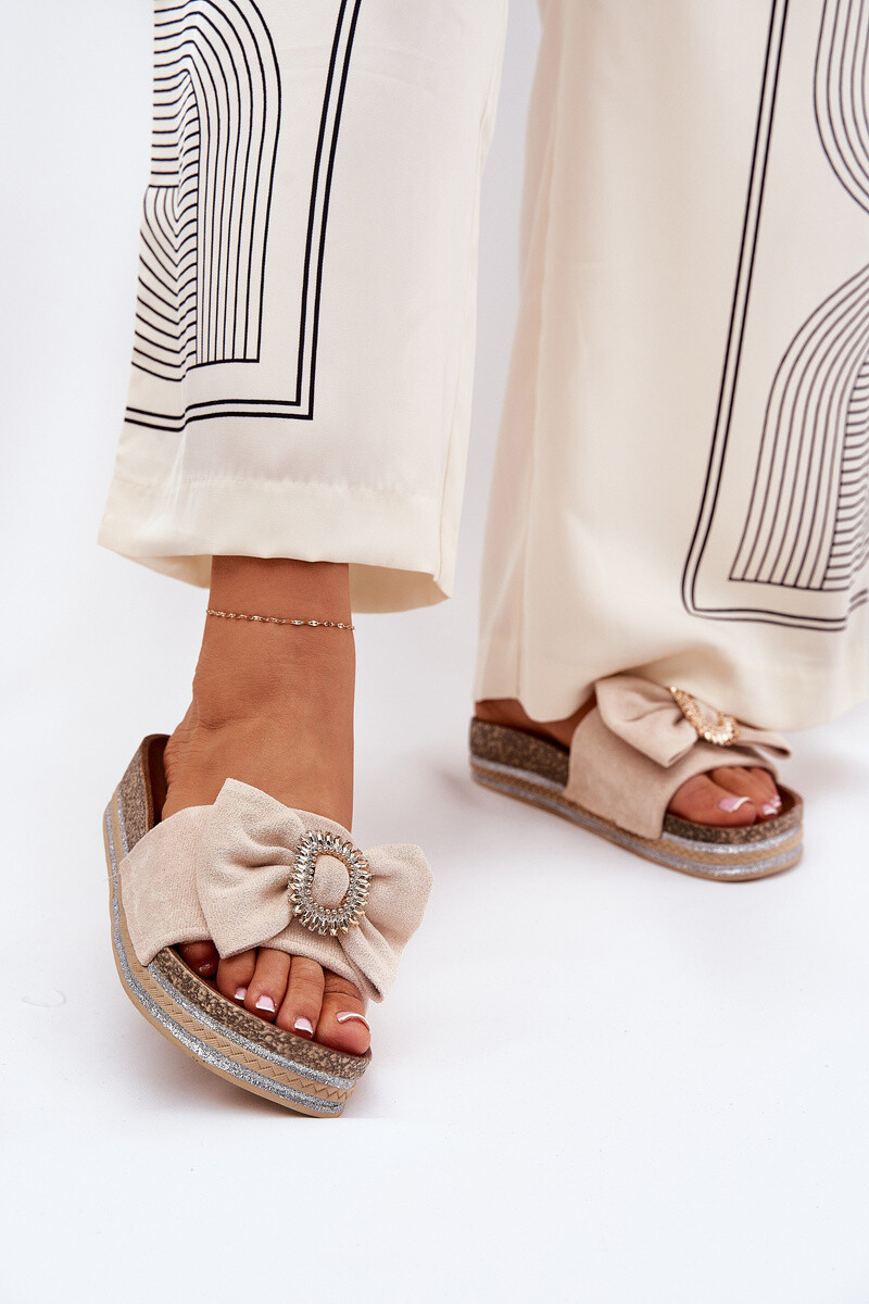 Boto Dámske Sandále Na Platforme S Mašľou A Ozdobnou Brošňou Béžové Lenela