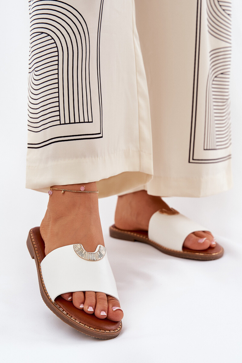 Boto Dámske Eko Kožené Šľapky S Ozdobnými Detailmi Biely Mevith