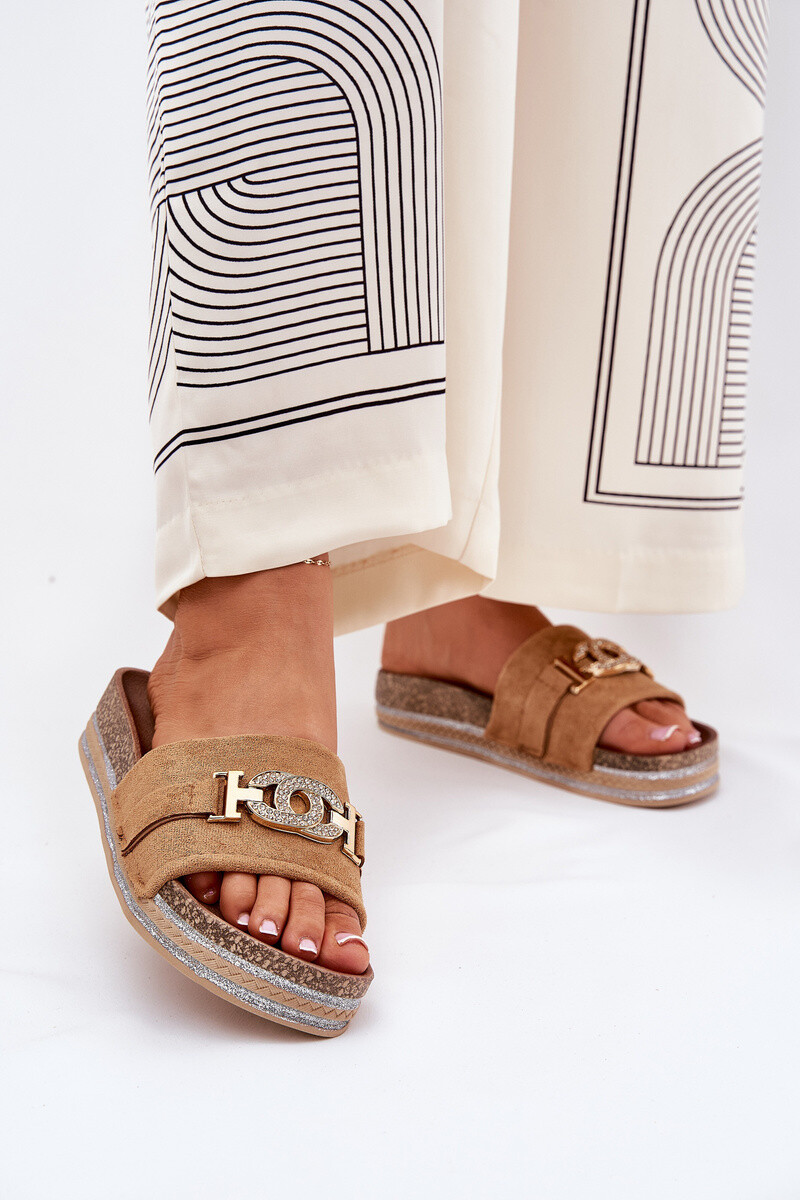 Boto Dámske Papuče So Zlatým Detalom Na Platforme S Leskom Camel Eanes