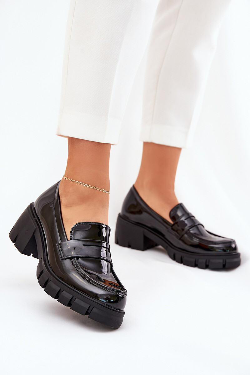 Boto Lakovane Dámske Poltopánky Na Masívnom Opätku Čierne Felonith