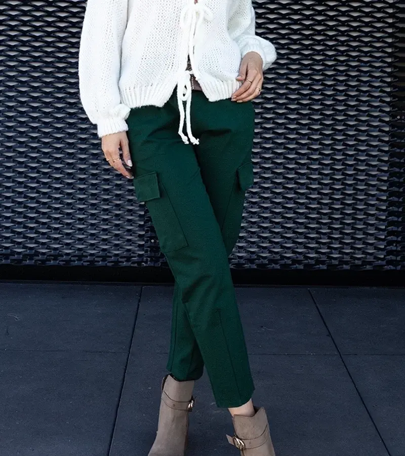 marka niezdefiniowana Green cargo pants with patch pockets Nuala