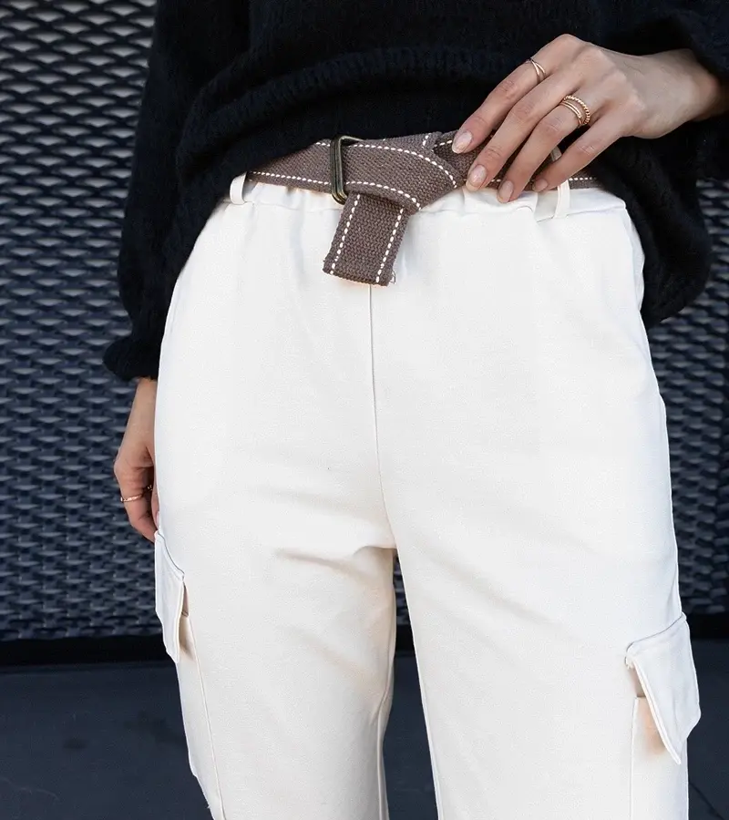 marka niezdefiniowana White cargo pants with patch pockets Nuala