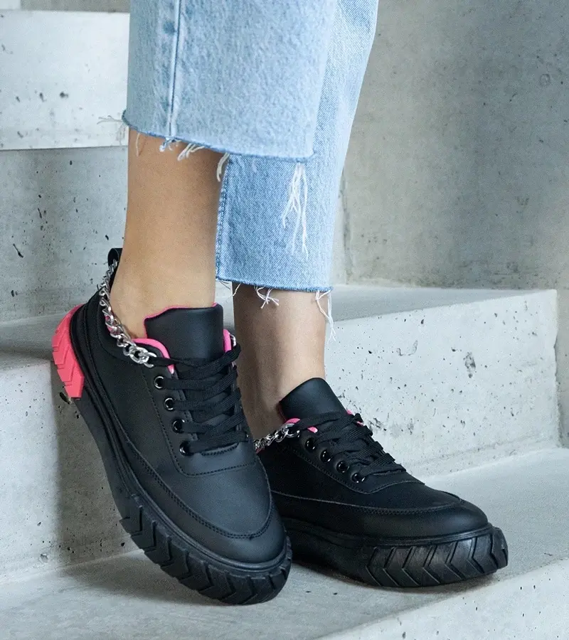 marka niezdefiniowana Black sneakers with chain Thilda