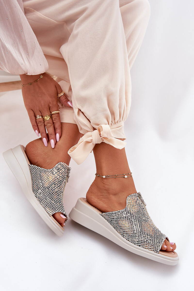 Boto Dámske Sandále Na Klíne S Zipsom Zvierací Vzor Béžové Irriva