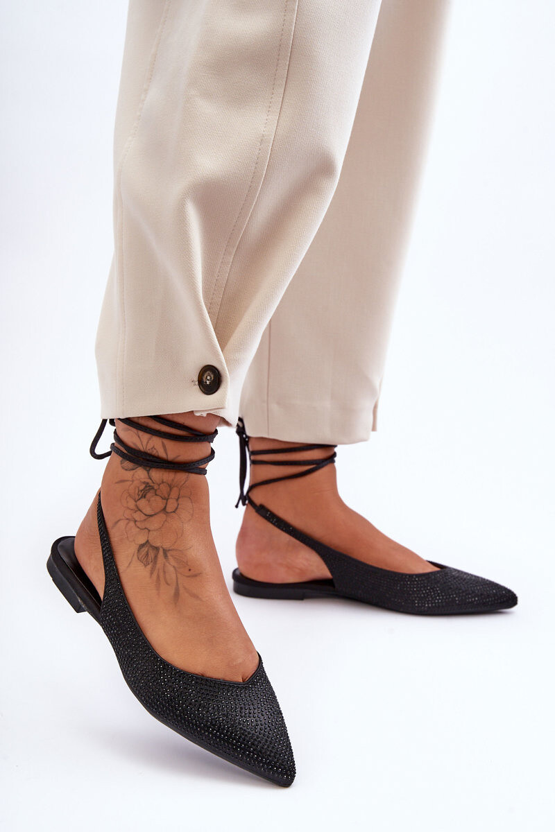 Boto Zviazané dámske baleríny zdobené čiernymi prúdmi