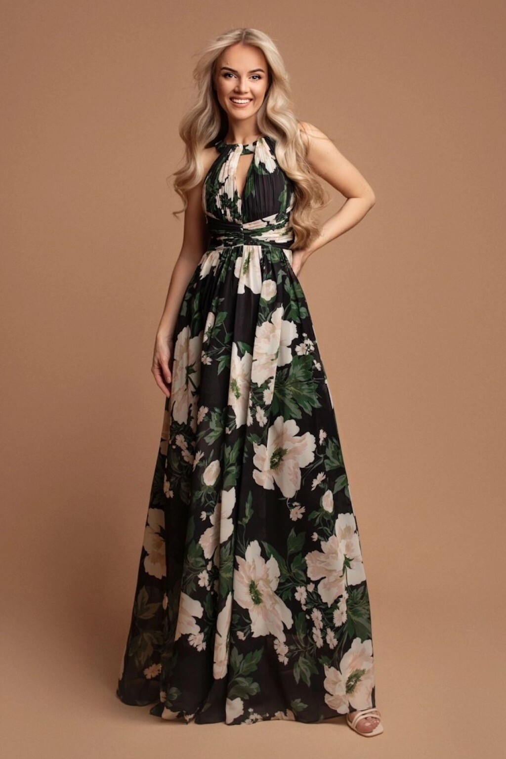 Čierne spoločenské šaty s kvetinami Veľkosť: S