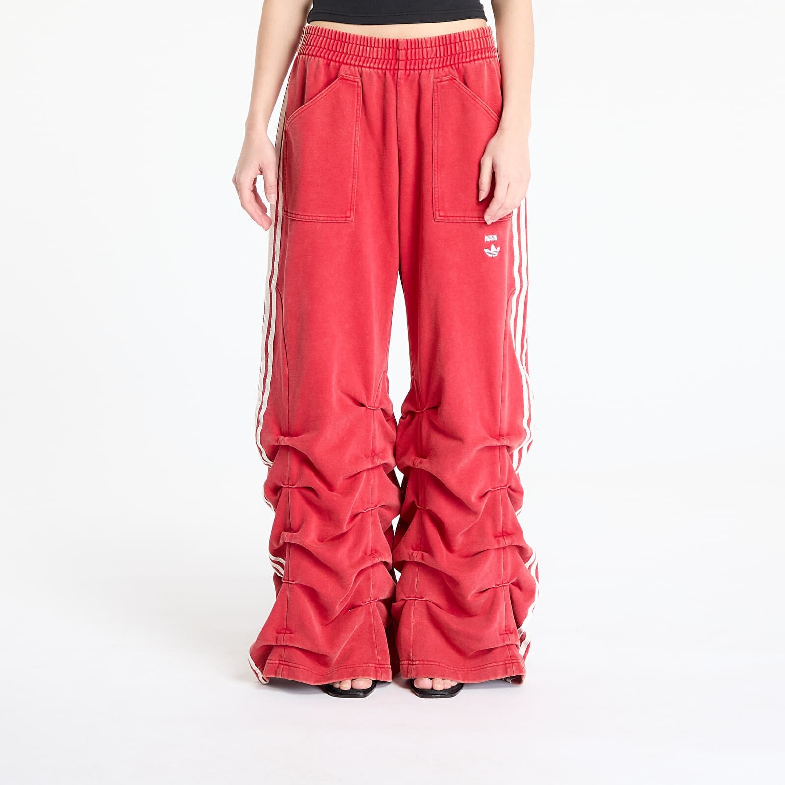 Kalhoty adidas x Avavav Pleated Track Pant Red/ Power Red XS