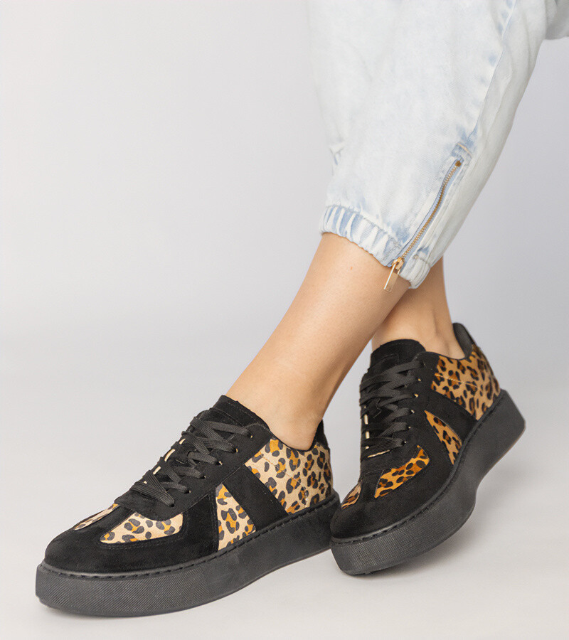 D/CEO Stanila perforated eco-suede brown loafers