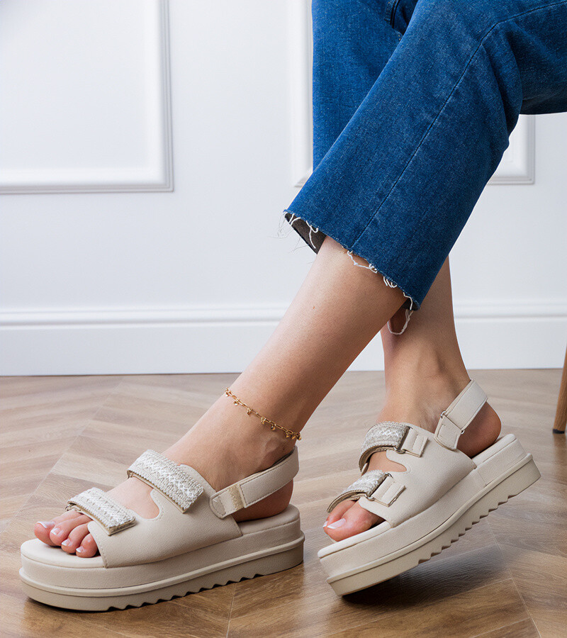 D/CEO Black sneakers adorned with glitter and rhinestones Felura