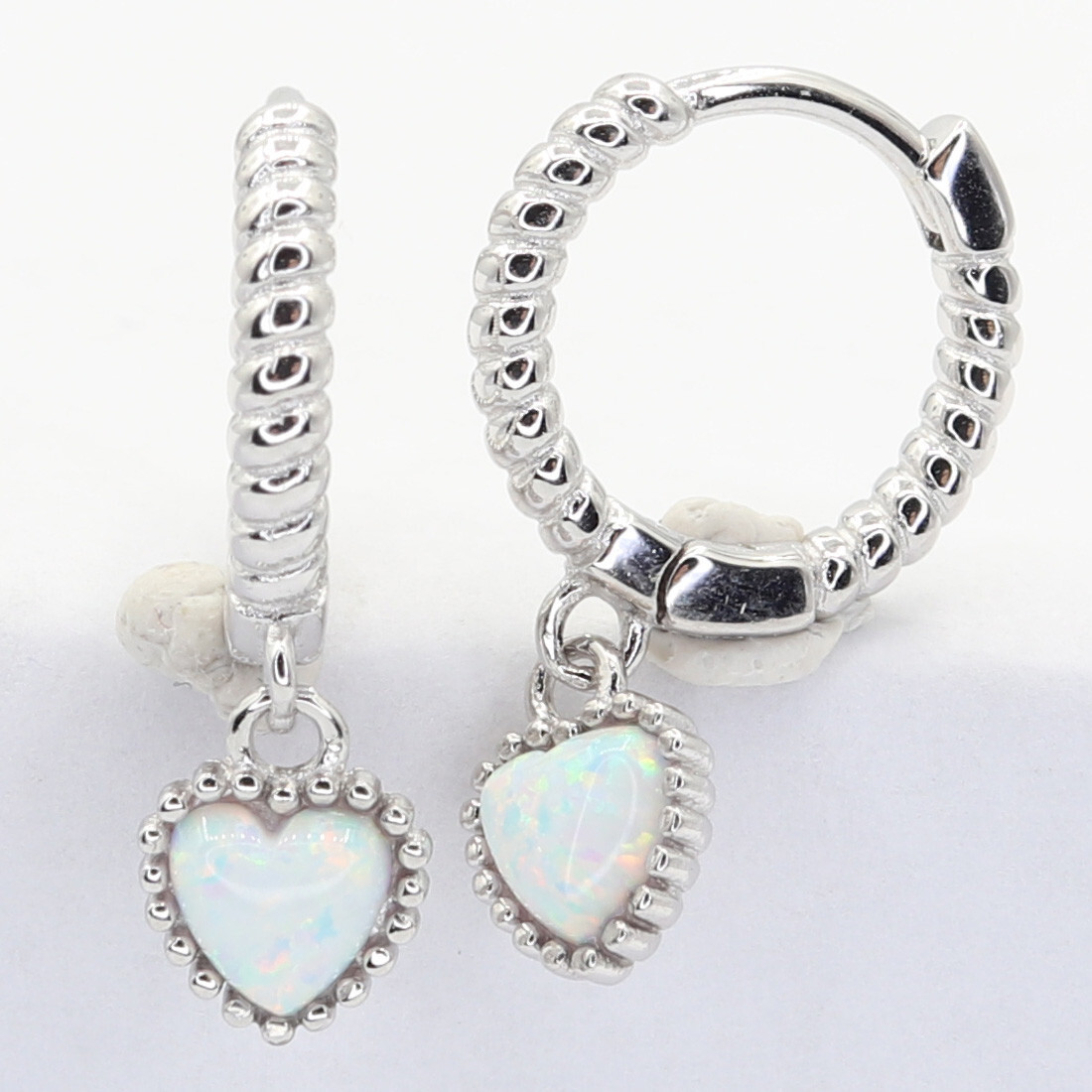 Strieborné náušnice 113402