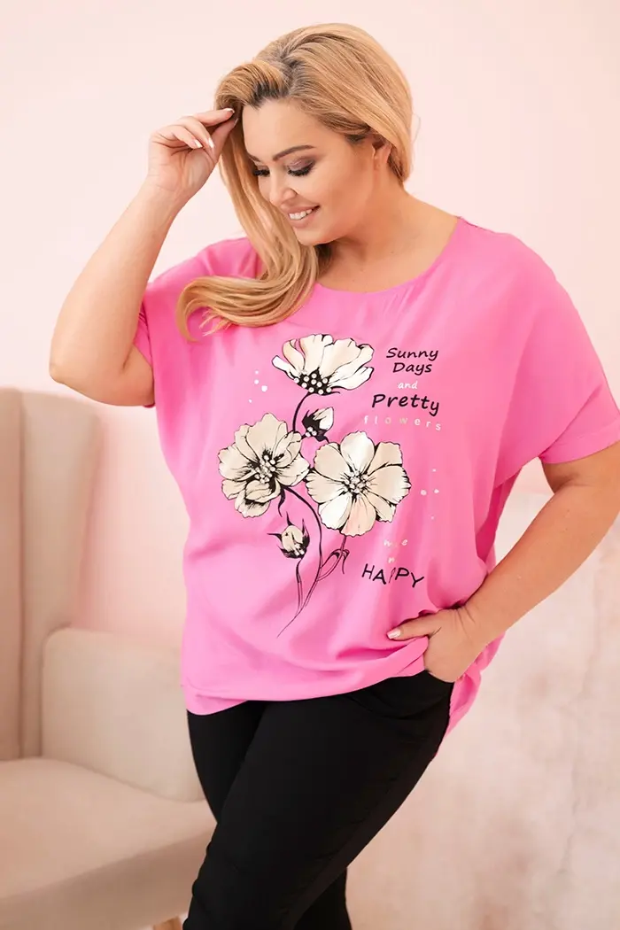 Kesi Włoski Dámska blúzka Plus Size z viskózy s kvetinovou potlačou a nápisom ružová
