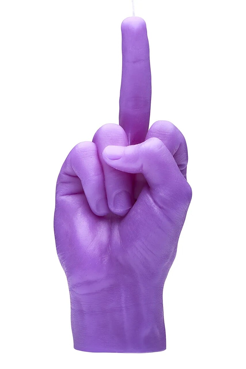 Ozdobná sviečka CandleHand F*ck you 380 g fialová farba