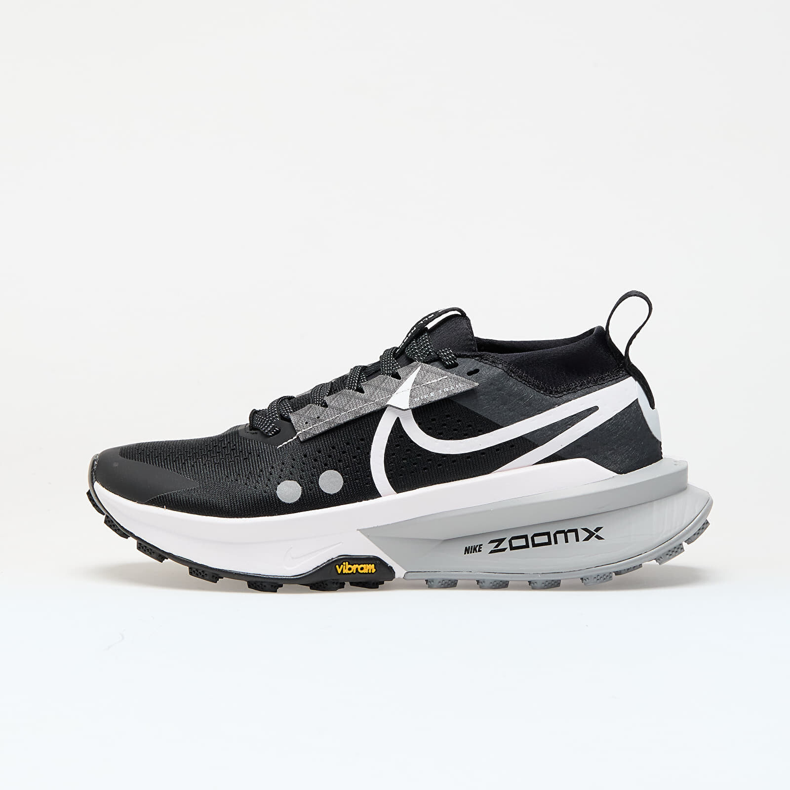 Tenisky Nike W Zoomx Zegama Trail 2 Black/ White-Wolf Grey-Anthracite EUR 38.5