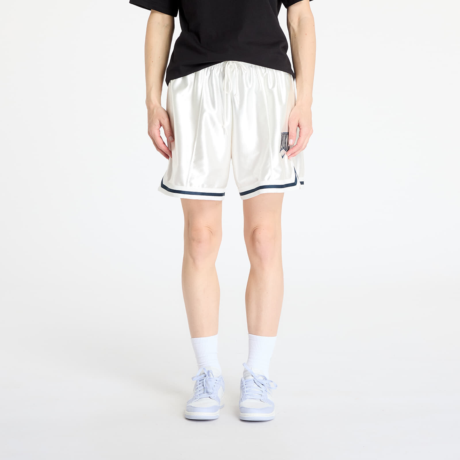 Šortky Nike Sportswear Women's Loose Mid-Rise Graphic Shorts White M