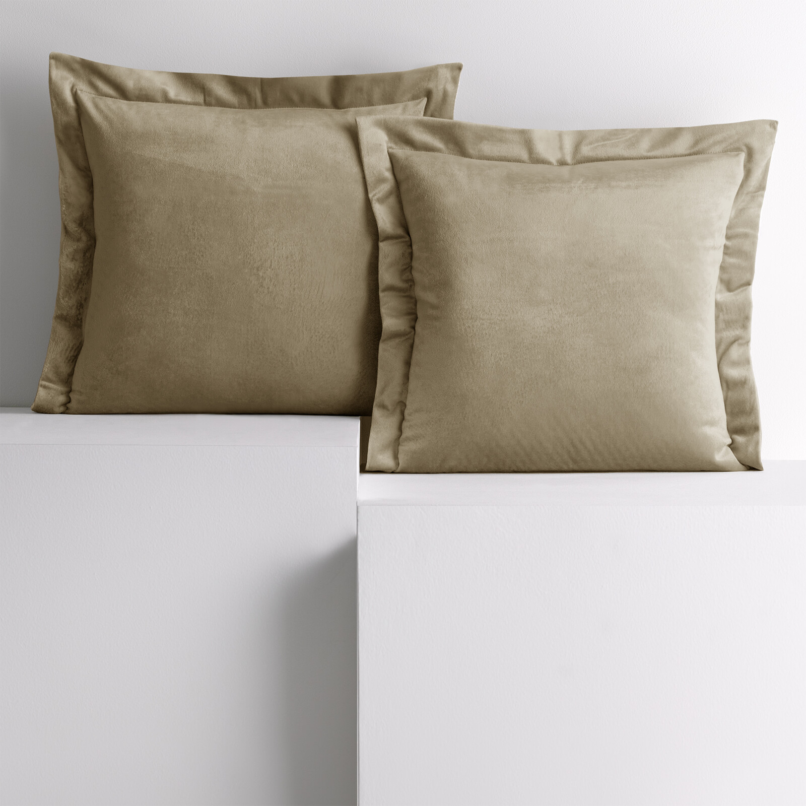 Obliečky na vankúše AmeliaHome Velvet Side béžovej
