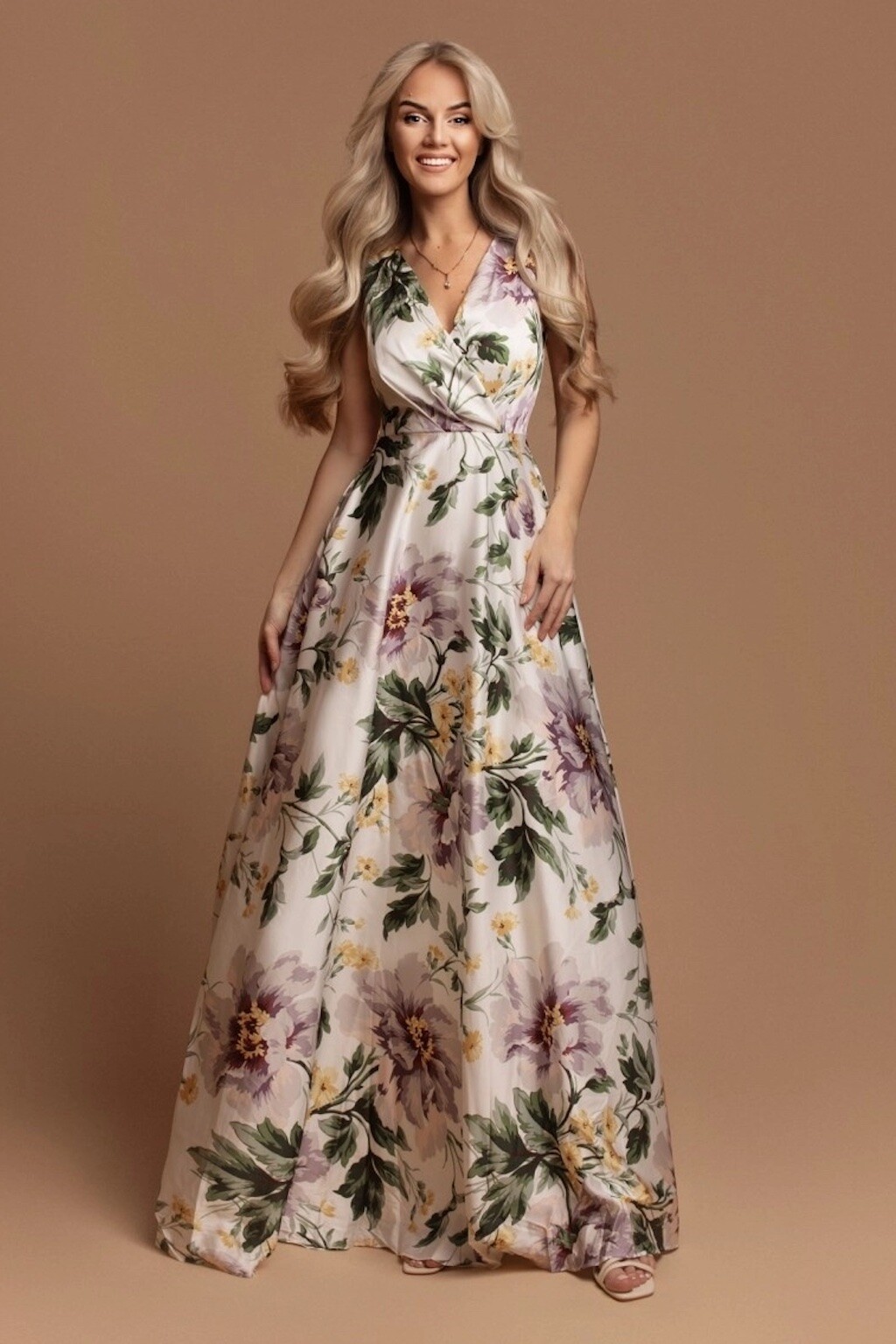 Biele saténové šaty s kvetinami Veľkosť: S