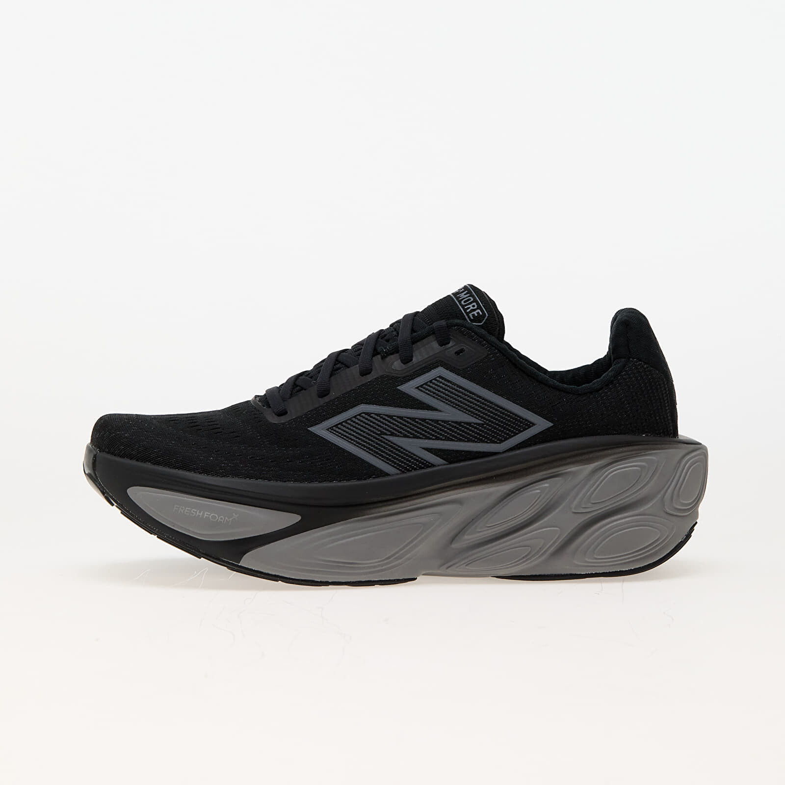 Tenisky New Balance Freshfoam More V5 Black EUR 38