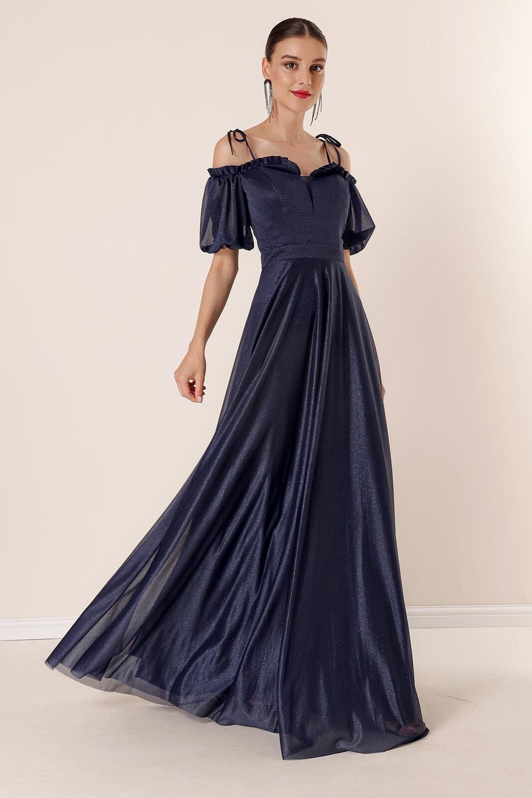By Saygı Pleated Collar Balloon Sleeve Lined Glittery Long Dress