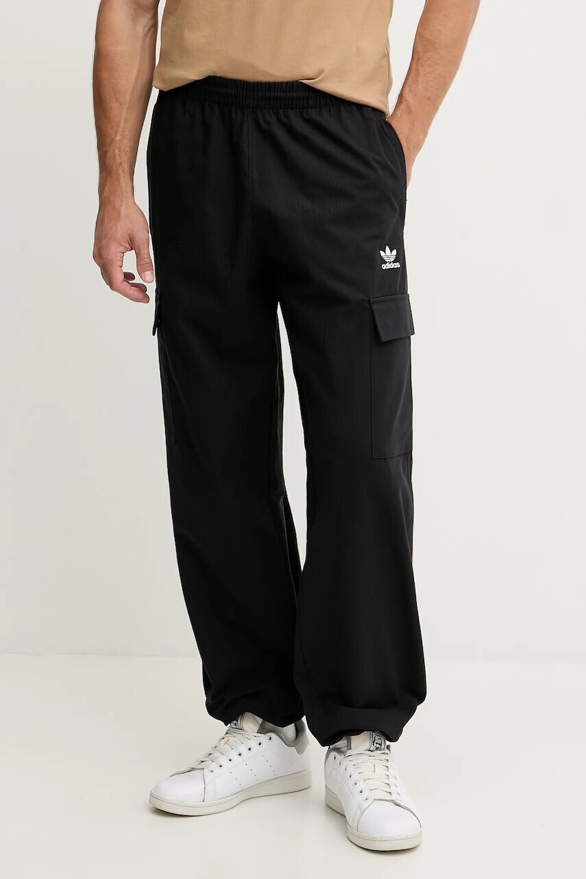 Bavlnené nohavice adidas Originals Essentials čierna farba, strih cargo, JX3913