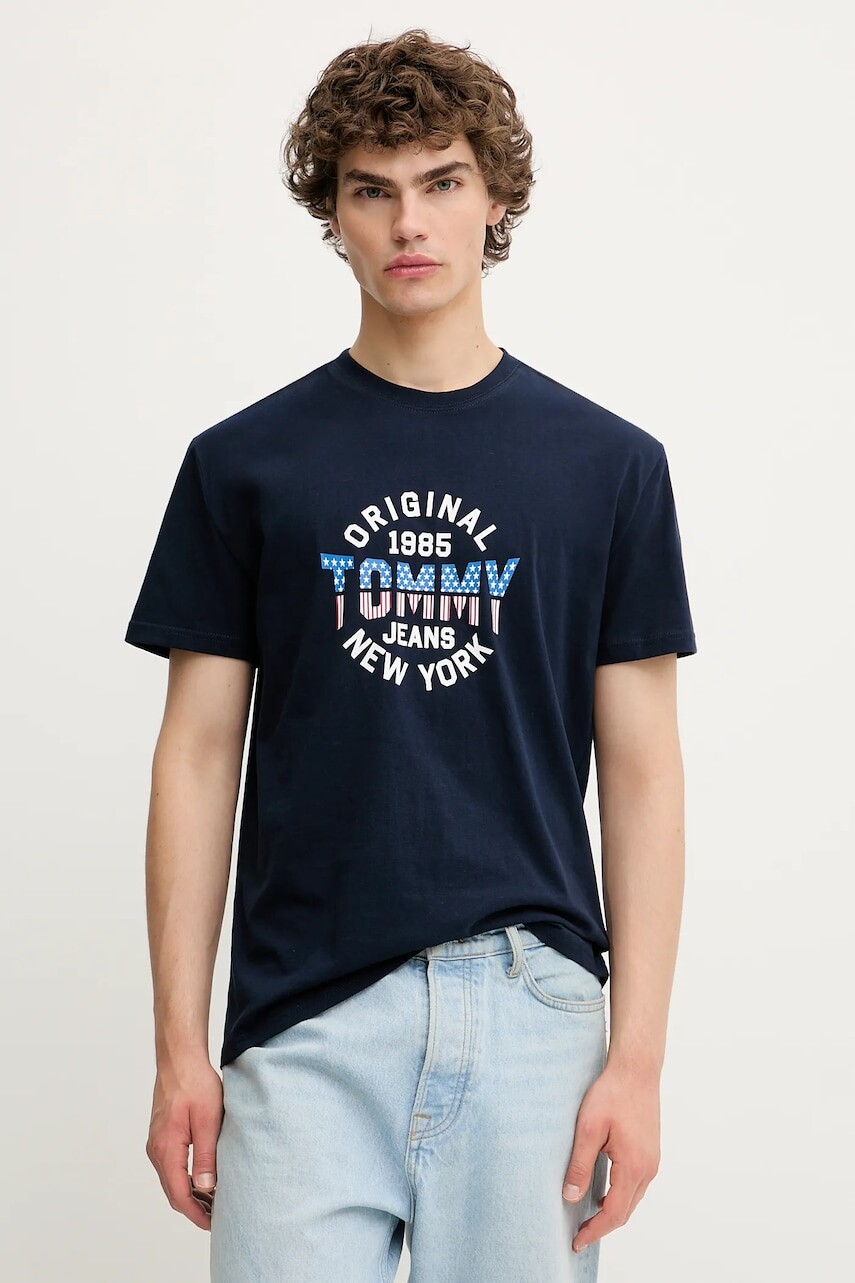 Bavlnené tričko Tommy Jeans pánske, tmavomodrá farba, s potlačou, DM0DM21913