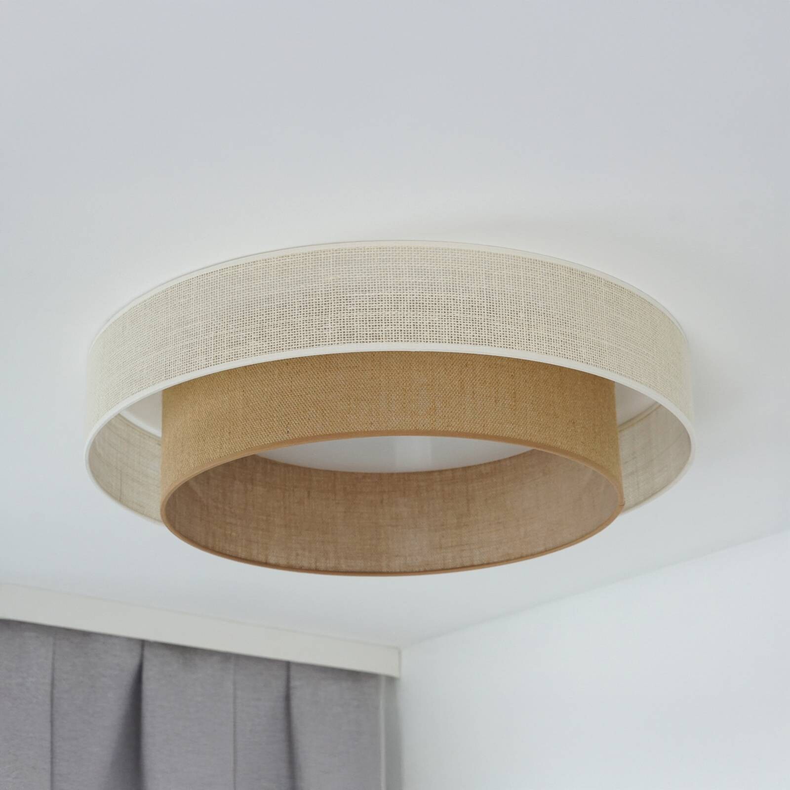 LED stropné svietidlo Luneta, juta, biela/hnedá, Ø 60 cm, 3-stupňové stmievanie