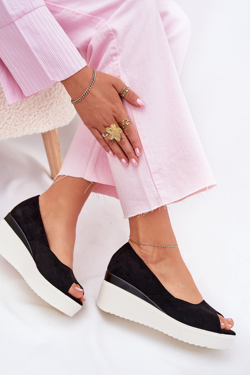 Boto Dámske Sandále Na Platforme Z Eko Semišu Čierne Velira