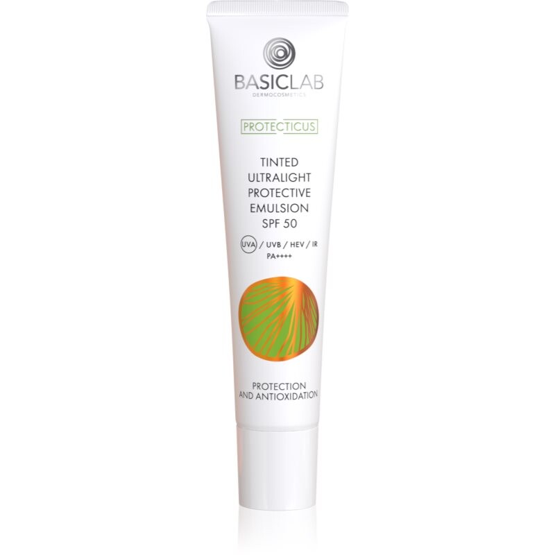 BasicLab Dermocosmetics Protecticus zafarbený ultraľahký fluid pre mastnú a zmiešanú pleť SPF 50+ 40 ml