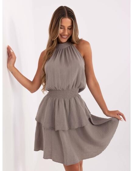 Tmavobéžové mušelínové šaty s volánmi