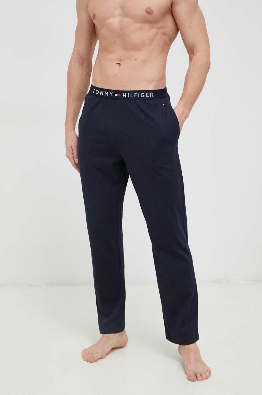 Bavlnené nohavice Tommy Hilfiger tmavomodrá farba, rovné, UM0UM02889