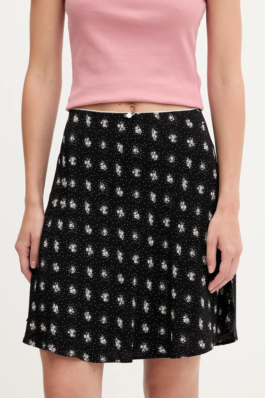 Sukňa Tommy Jeans čierna farba, mini, áčkový strih, DW0DW20981