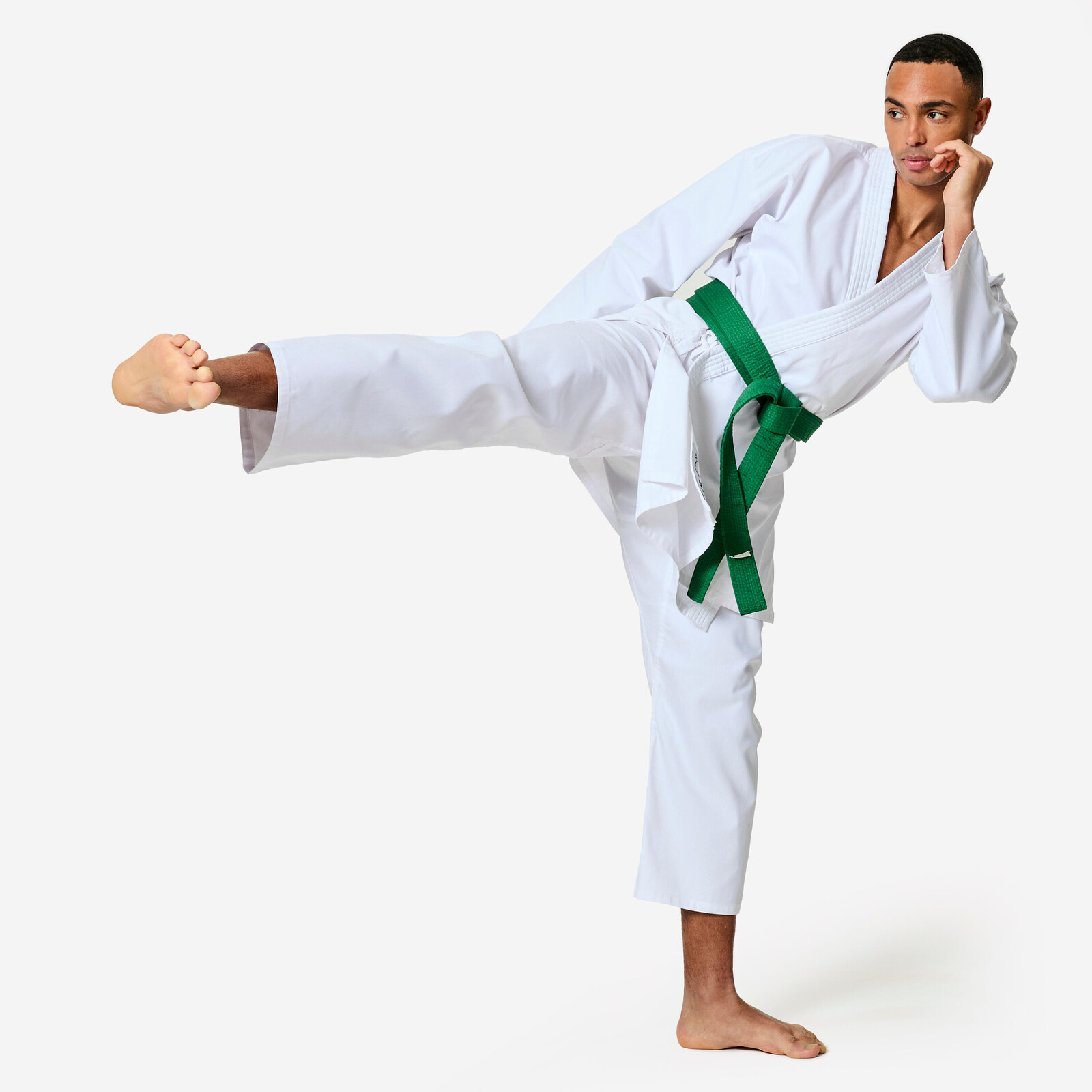 Ľahké a priliehavé kimono na karate biele