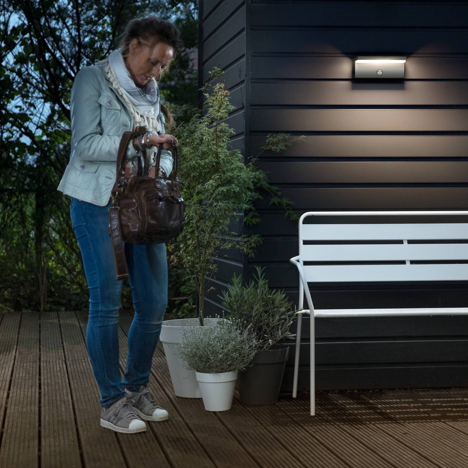Philips LED vonkajšie nástenné svietidlo Bustan 2 ks balenie senzor 2 700 K