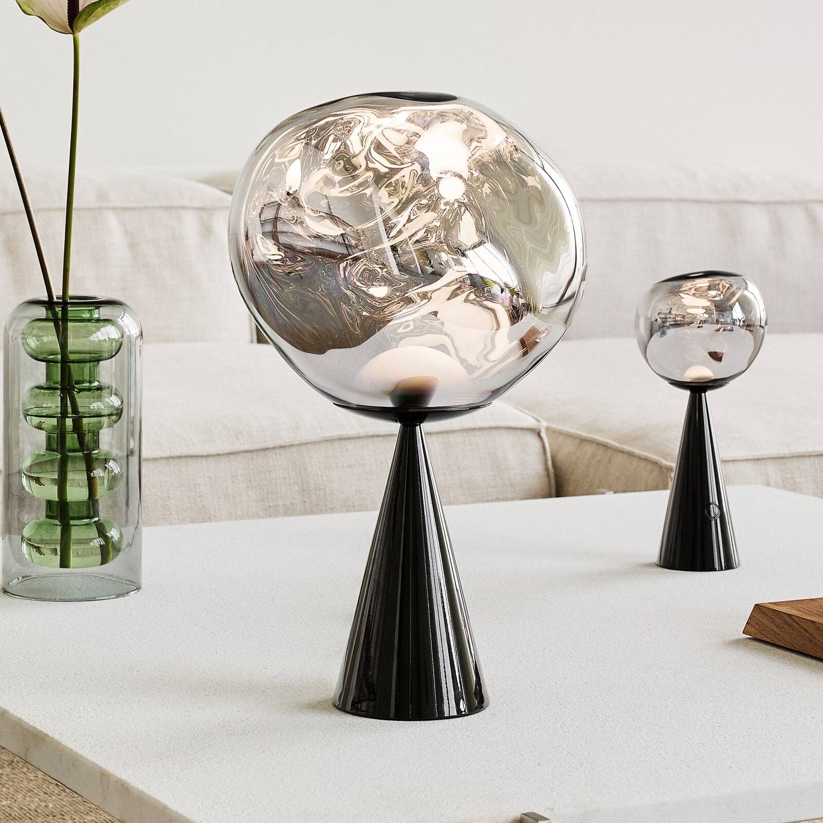 Tom Dixon Stolová LED lampa Melt Cone Fat, chrómová, 47 cm
