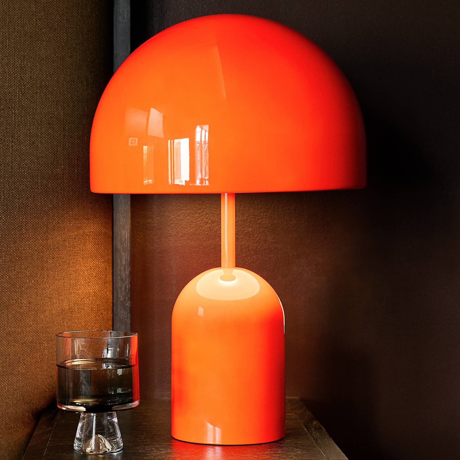 Tom Dixon Stolová LED lampa Bell, červená, výška 43 cm, oceľ