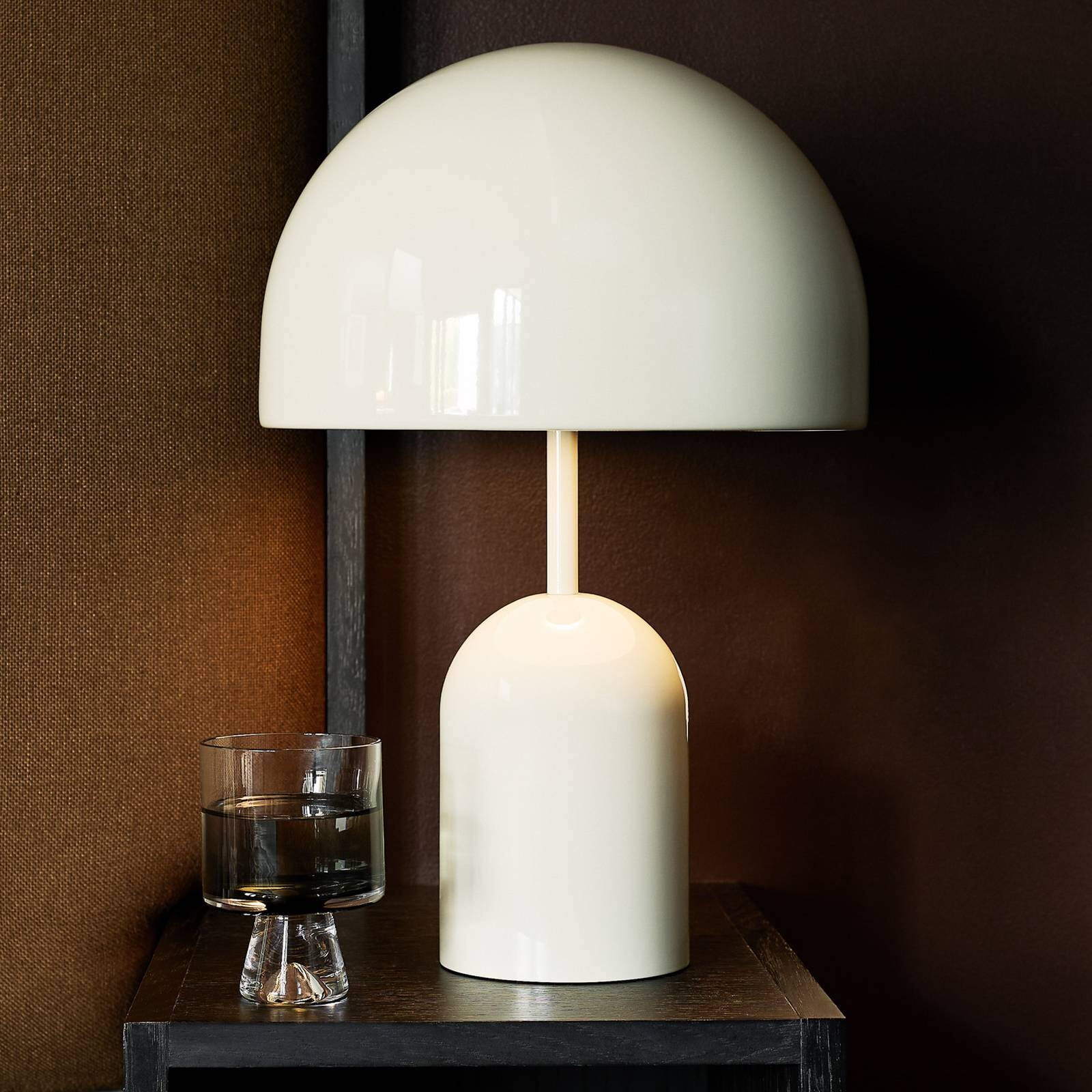 Tom Dixon Stolová LED lampa Bell, biela, výška 43 cm, oceľ