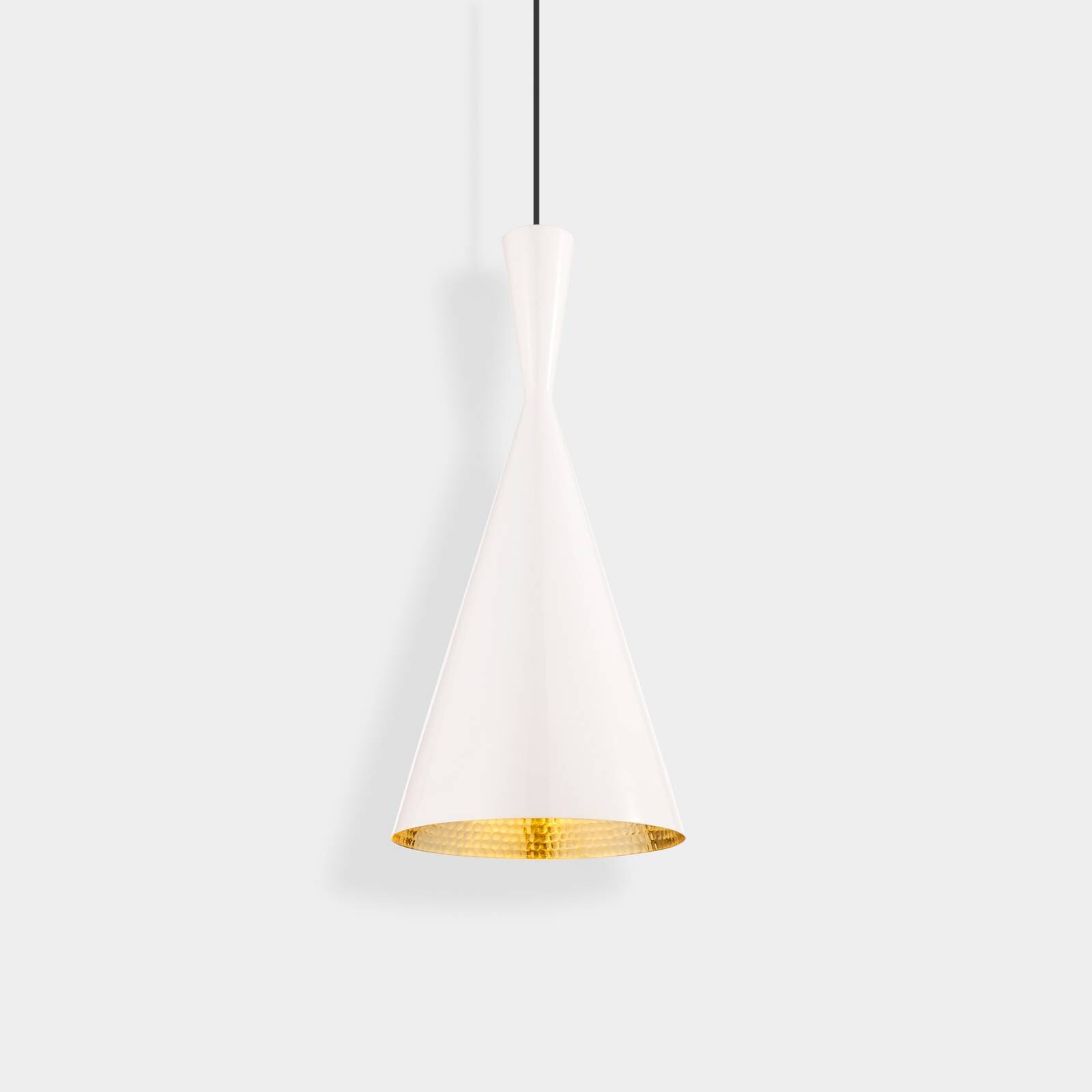 Tom Dixon LED závesné svietidlo Beat Tall, biele, Ø 19 cm, mosadz