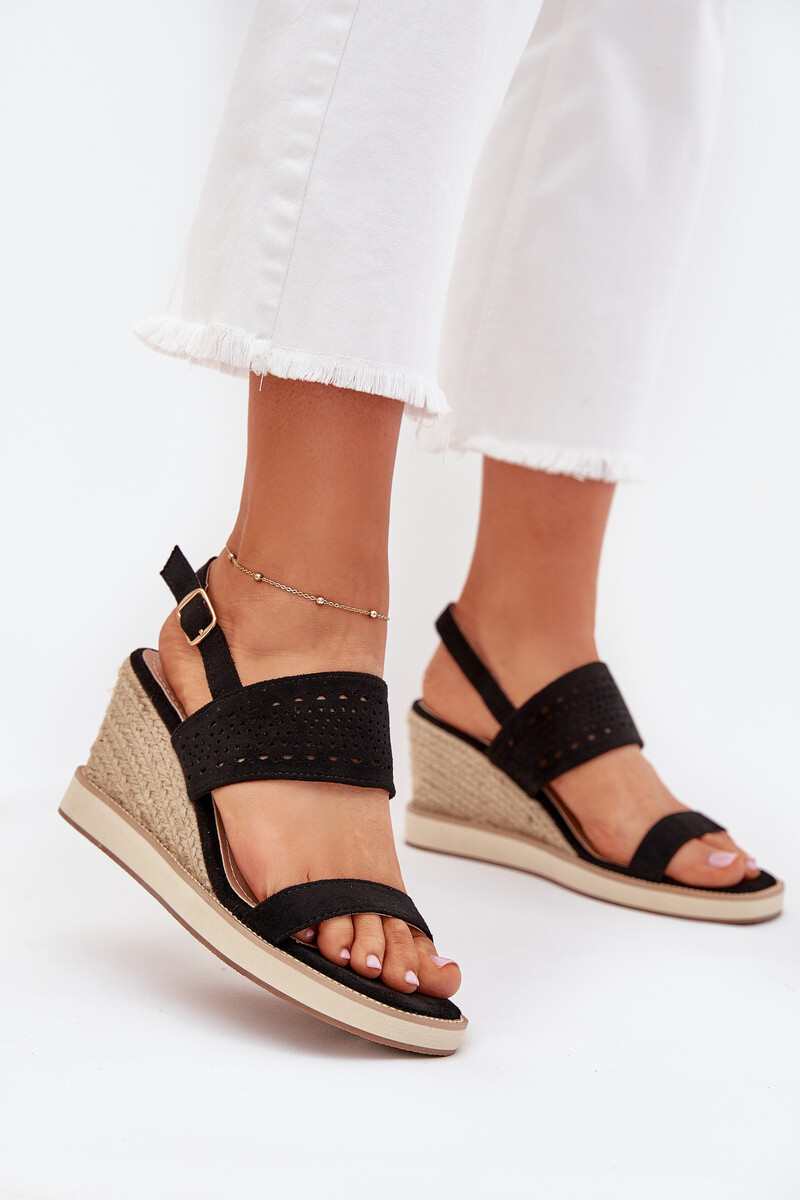 Boto Dámske Sandále S Otvormi Na Klíne Čierne Zolira