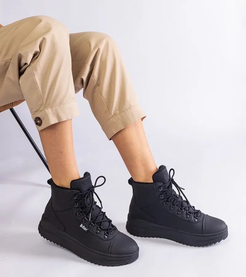 Lee Cooper - producent Čierne teplé čižmy Lee Cooper