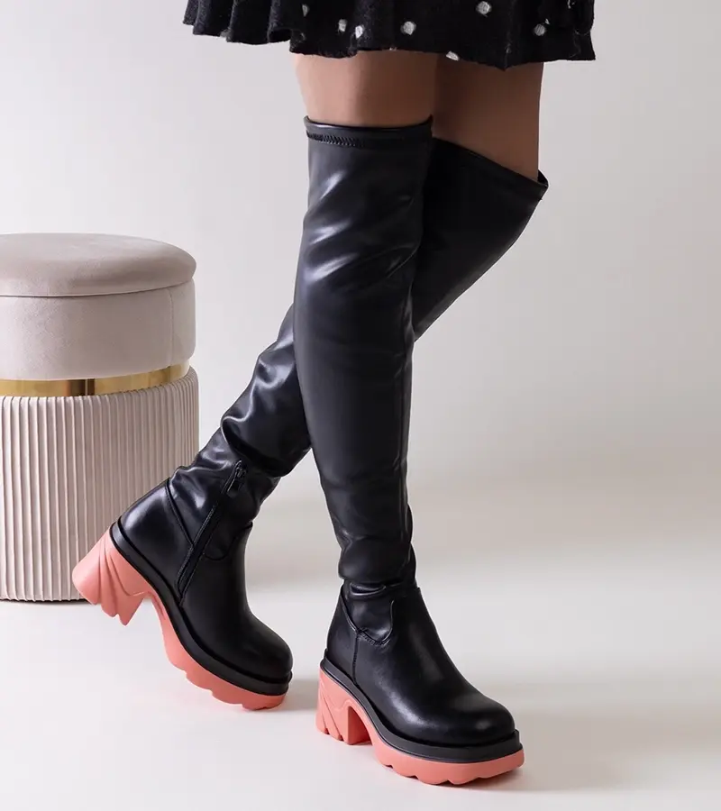 Gemre Čierne zateplené kozačky na masívnom podpätku Meragomi