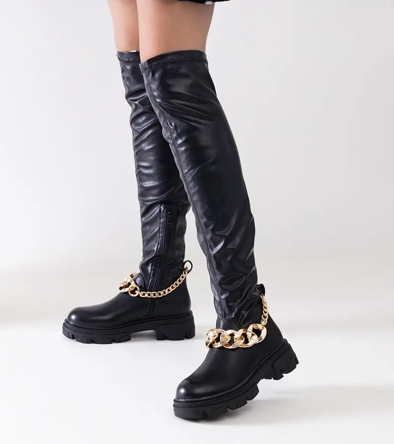 Gemre C Black flat boots with chain Aruen