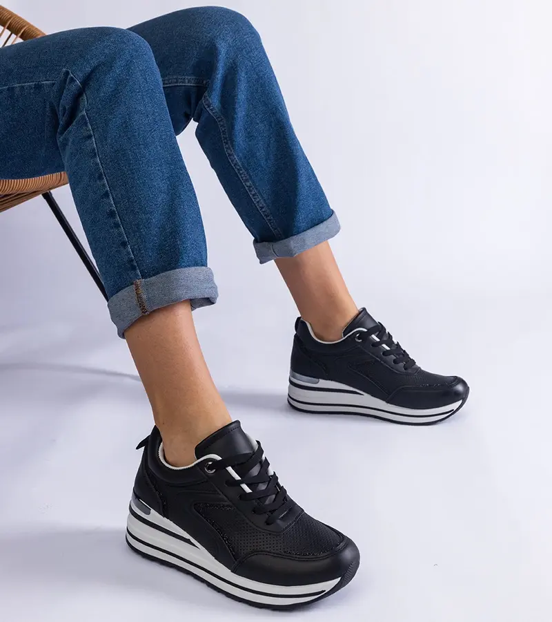 Gemre Čierne tenisky na platforme zdobené trblietkami a metalickou vsadkou Ursula