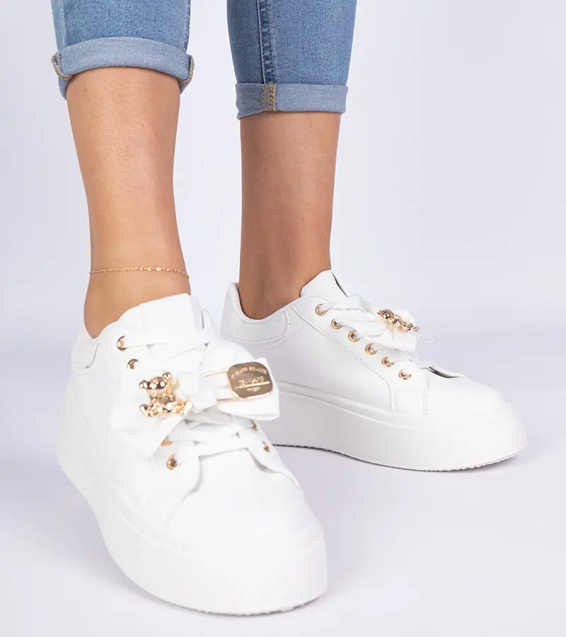 Gemre White sneakers decorated with a bow and a golden teddy bear Karinka