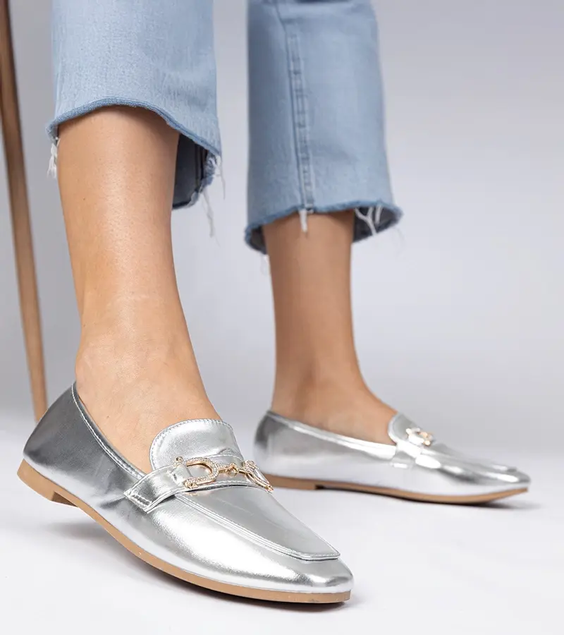 Gemre Strieborné elegantné mokasíny s kryštálmi Banzao