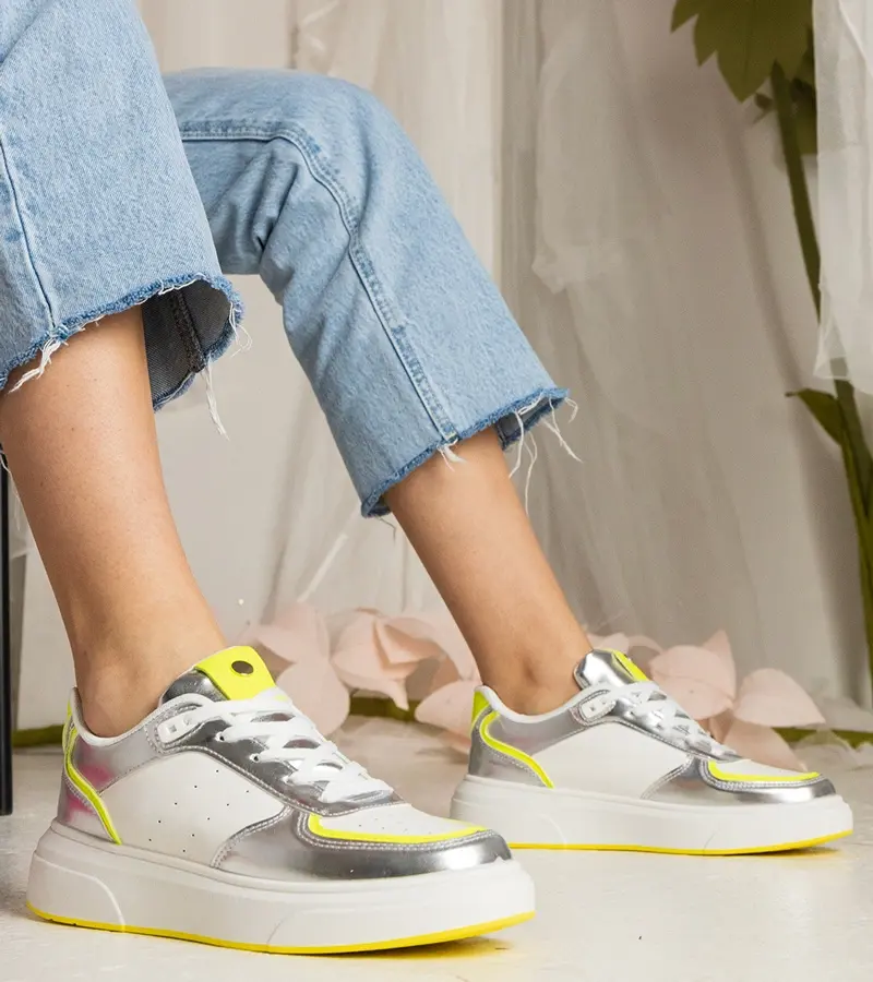 Gemre Strieborné dámske tenisky s neónovým doplnkom Zorra