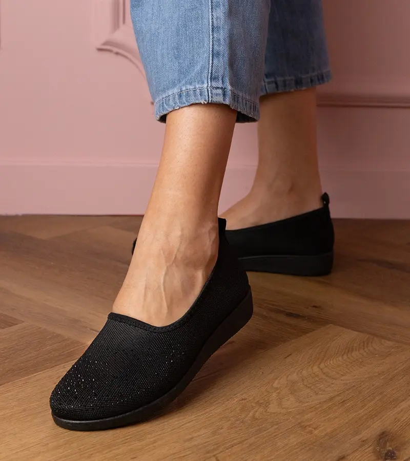 Gemre Čierne dámske tenisky s kamienkami Luizet