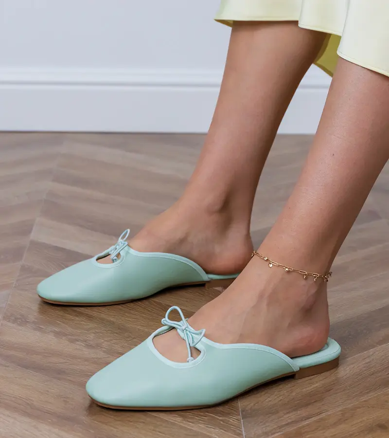 Gemre Zelené uzavreté šľapky na plochej podrážke Matila