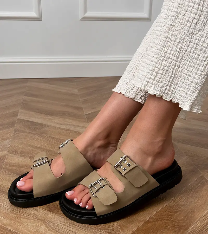 Gemre Zelené šľapky s prackami na remienkoch Klinet